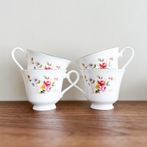 Royal Vale Tea Set – Vintage English Bone China – Pink Floral – 12 Piece Set - Picture 6 of 9